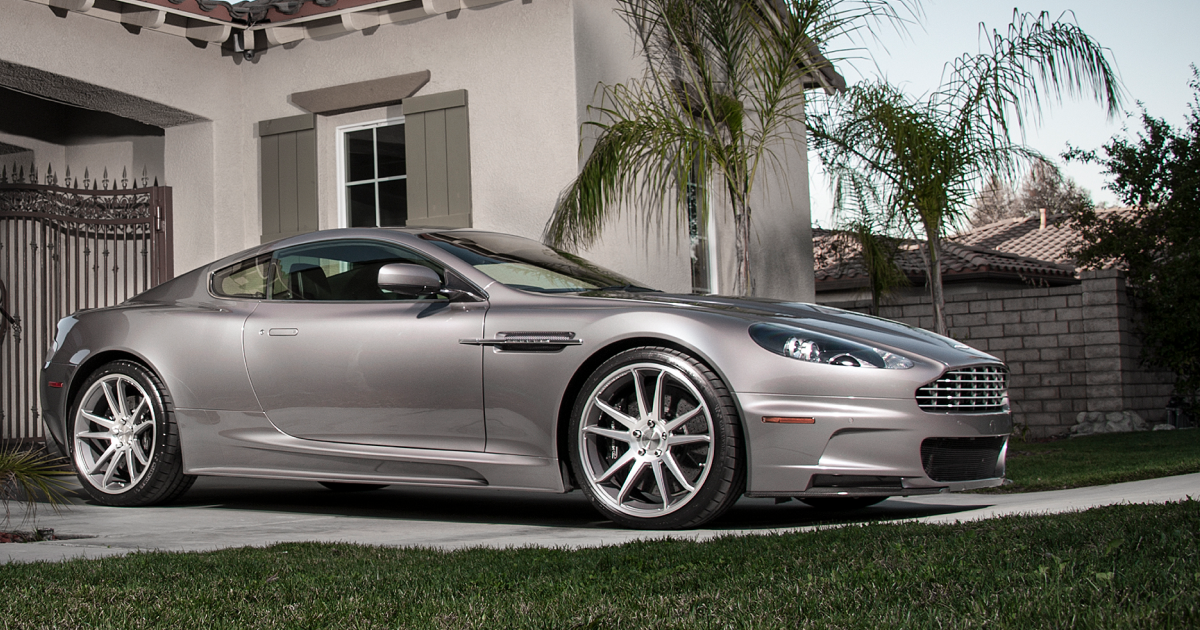 Spark Aston Martin One-77 2008年　パリサロン Spark 1:43 Aston Martin One-77 lightning silver PD04311022